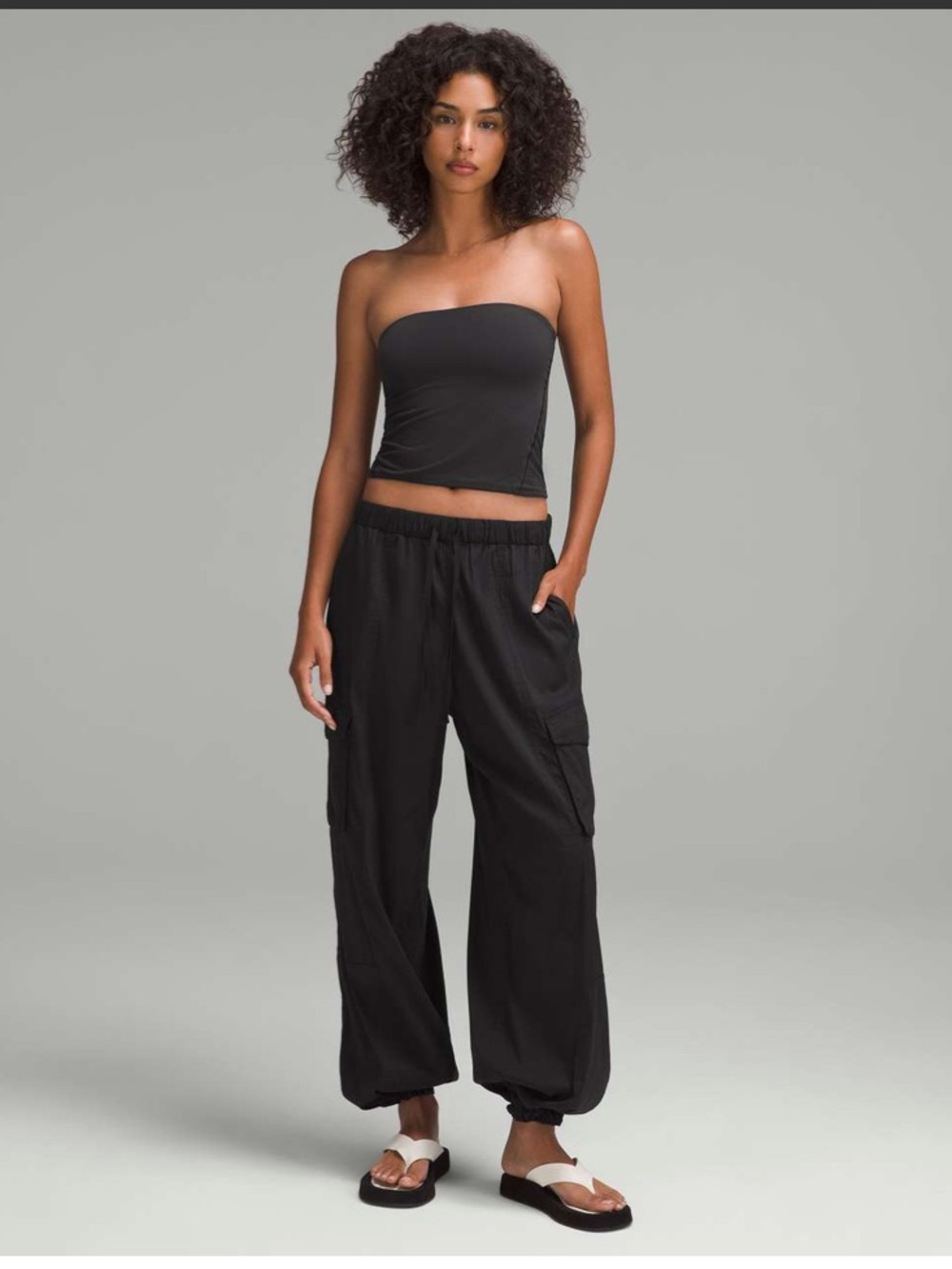lululemon🍋Lightweight Adjustable Mid-Rise Cargo Pant - BlackSize Med EUC - Picture 6 of 11